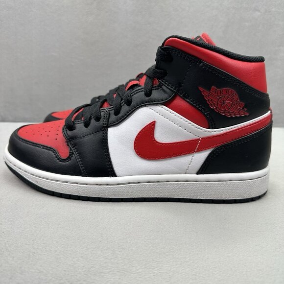 Nike Air Jordan 1 Mid 'Bred Toe' Mens Size 8 Shoes Black Red Chicago 2022 - Picture 3 of 8